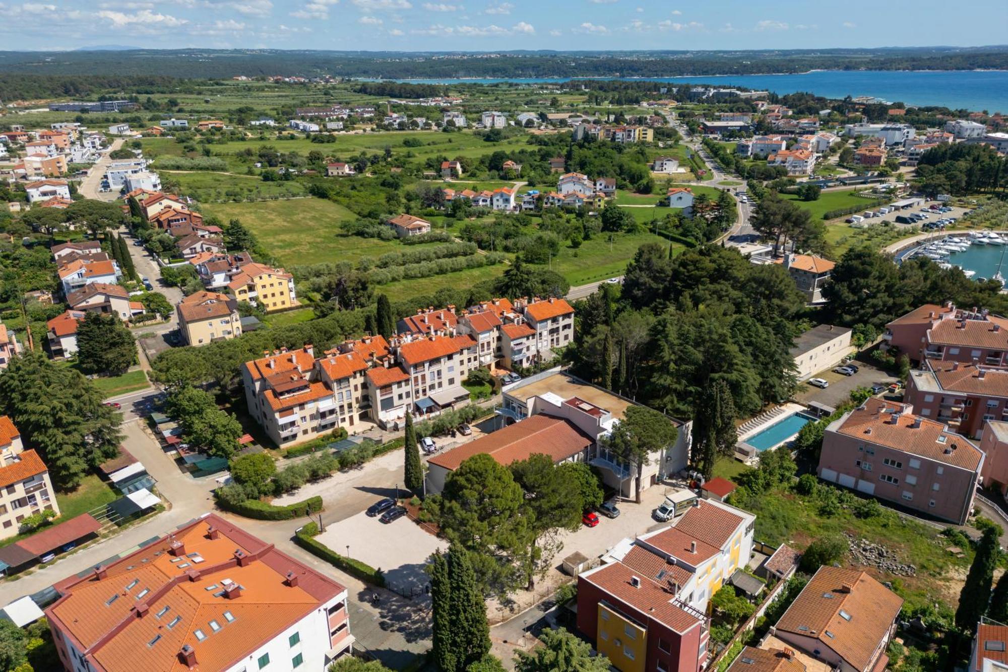 Hotel Emaus Novigrad  Exterior photo